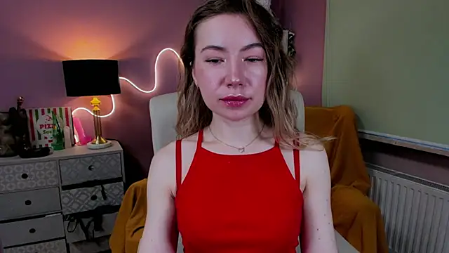 Mia Tasty online show from December 3, 2025, 7:41 am