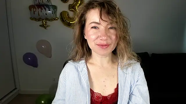 Snapshot of Mia_Tasty chatting on April 3, 2026, 6:31 am Mia Tasty online show from April 3, 2026, 6:31 am