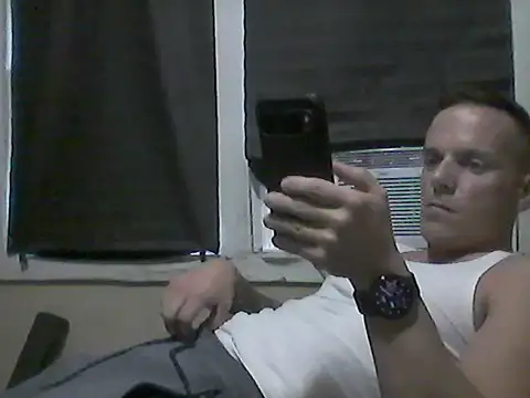 Snapshot of Rollinhard6969 chatting on March 27, 2026, 10:11 pm Rollinhard6969 online show from March 27, 2026, 10:11 pm