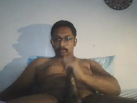 Snapshot of chennaibull101 chatting on November 28, 2025, 7:47 pm chennaibull101 online show from November 28, 2025, 7:47 pm