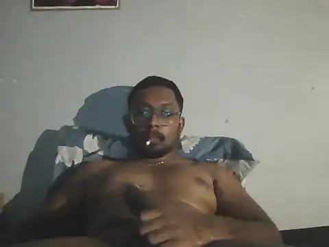 Snapshot of chennaibull101 chatting on October 30, 2025, 1:20 pm chennaibull101 online show from October 30, 2025, 1:20 pm