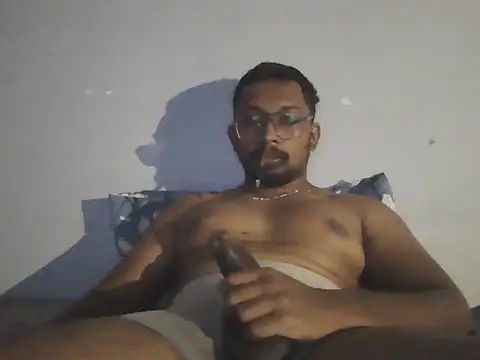 Snapshot of chennaibull101 chatting on October 25, 2025, 2:28 pm chennaibull101 online show from October 25, 2025, 2:28 pm