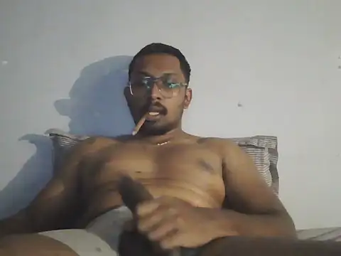 Snapshot of chennaibull101 chatting on October 28, 2025, 9:19 am chennaibull101 online show from October 28, 2025, 9:19 am