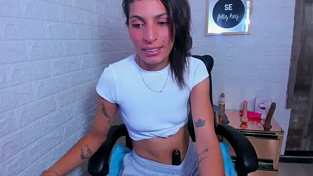 ImCrazzy online show from November 12, 2025, 2:10 pm