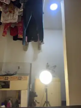 Snapshot of Emiily_lee chatting on March 16, 2026, 9:13 am Emiily lee online show from March 16, 2026, 9:13 am