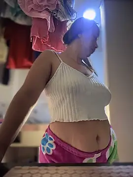 Snapshot of Emiily_lee chatting on March 26, 2026, 9:40 am Emiily lee online show from March 26, 2026, 9:40 am