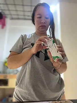 Emiily lee online show from February 21, 2026, 9:33 am