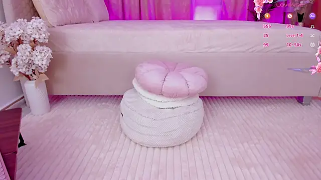 Snapshot of DiammondDia chatting on October 23, 2025, 6:06 pm DiammondDia online show from October 23, 2025, 6:06 pm