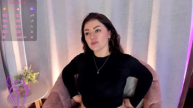 Sofiawilson  online show from February 26, 2025, 1:00 pm