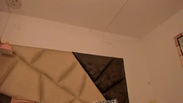 BonnieCute  online show from February 8, 2026, 11:35 pm