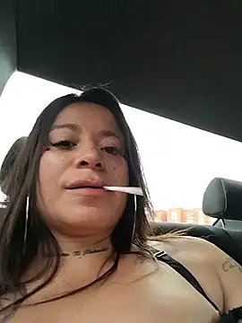 Snapshot of Alona_Evans chatting on January 15, 2026, 6:11 pm Alona Evans online show from January 15, 2026, 6:11 pm