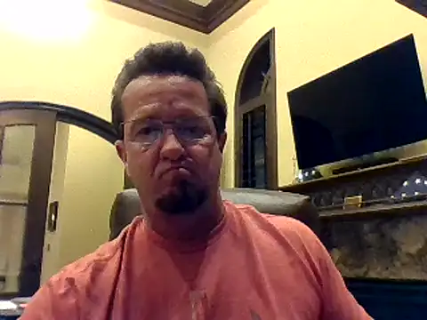 Snapshot of sluttydylan chatting on February 27, 2025, 5:29 am sluttydylan online show from February 27, 2025, 5:29 am