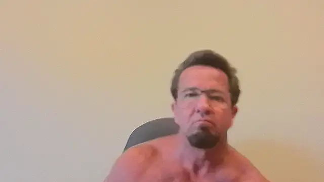 sluttydylan online show from November 20, 2025, 9:36 pm