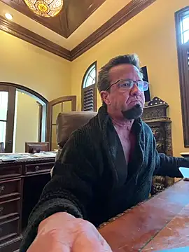 sluttydylan online show from May 26, 2026, 5:44 pm