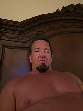sluttydylan online show from May 15, 2026, 6:44 am