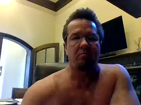 Snapshot of sluttydylan chatting on January 17, 2025, 6:44 pm sluttydylan online show from January 17, 2025, 6:44 pm