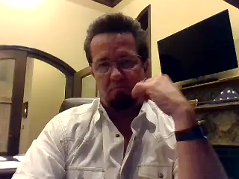 Snapshot of sluttydylan chatting on February 10, 2025, 3:57 am sluttydylan online show from February 10, 2025, 3:57 am