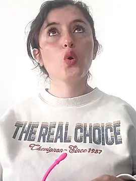 Snapshot of emily_white001 chatting on December 20, 2024, 3:10 pm emily white001 online show from December 20, 2024, 3:10 pm