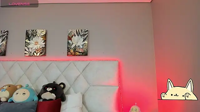 Violettbloss online show from September 27, 2025, 3:45 am