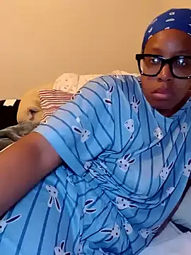 Snapshot of madamsensuale chatting on December 31, 2024, 12:32 am madamsensuale online show from December 31, 2024, 12:32 am