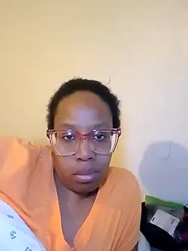 Snapshot of madamsensuale chatting on March 2, 2025, 1:26 am madamsensuale online show from March 2, 2025, 1:26 am