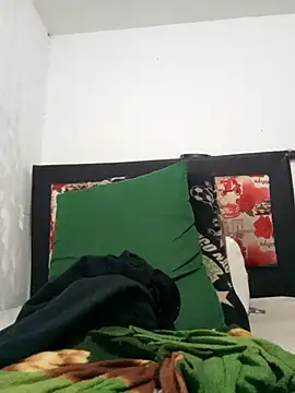 MaximoSualteza777 online show from October 18, 2025, 2:02 am