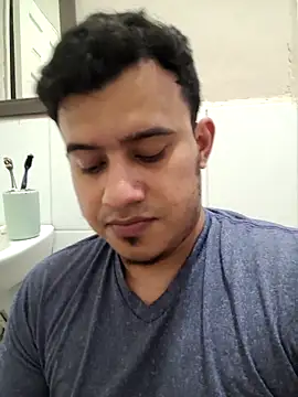 Snapshot of black08b2 chatting on February 28, 2026, 11:48 pm black08b2 online show from February 28, 2026, 11:48 pm