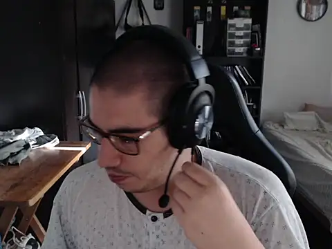 thealfawolf01 online show from March 24, 2026, 10:21 pm