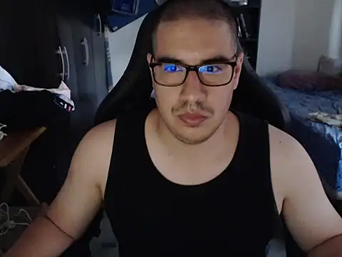 Snapshot of thealfawolf01 chatting on January 19, 2026, 4:22 pm thealfawolf01 online show from January 19, 2026, 4:22 pm