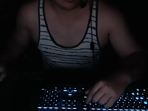 thealfawolf01 online show from April 19, 2026, 6:03 am