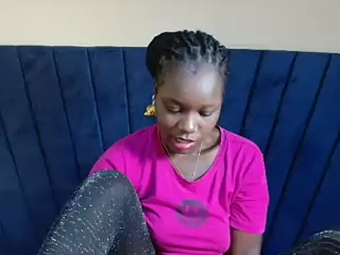 Snapshot of Layla_Amish1 chatting on May 25, 2026, 8:35 am Layla Amish1 online show from May 25, 2026, 8:35 am