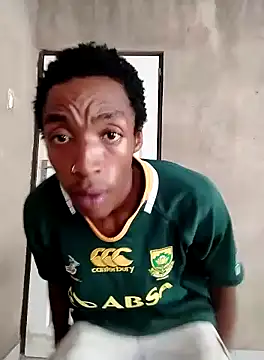 Snapshot of FullyxLoaded chatting on January 8, 2025, 1:52 pm FullyxLoaded online show from January 8, 2025, 1:52 pm