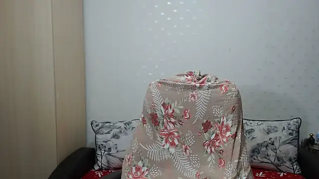 Snapshot of PrinceEagle chatting on October 19, 2025, 7:38 pm PrinceEagle online show from October 19, 2025, 7:38 pm