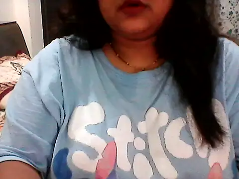 Snapshot of smile_pretty chatting on July 7, 2026, 6:44 pm smile pretty online show from July 7, 2026, 6:44 pm