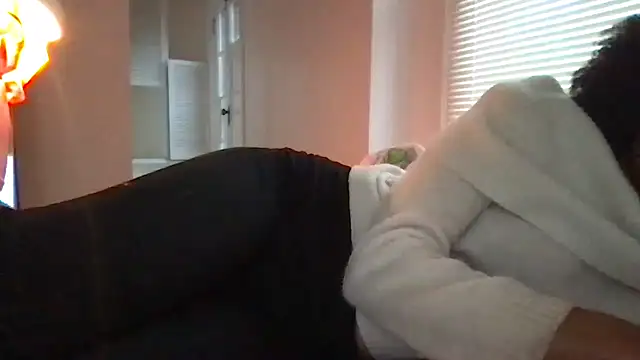 loveofbea online show from April 9, 2026, 1:07 am