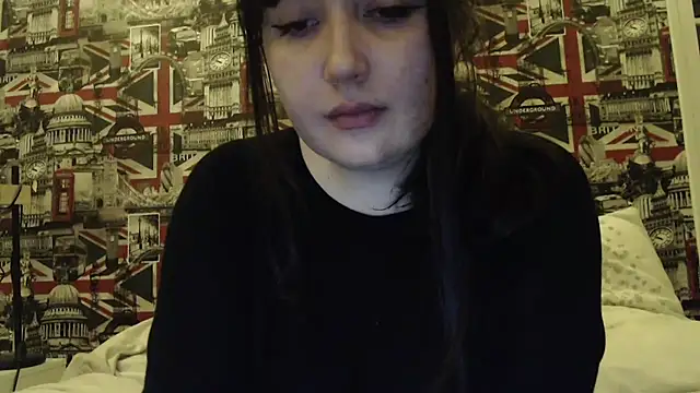 Snapshot of Lynylou chatting on March 25, 2026, 8:52 pm Lynylou online show from March 25, 2026, 8:52 pm