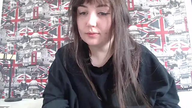 Snapshot of Lynylou chatting on April 13, 2026, 11:36 am Lynylou online show from April 13, 2026, 11:36 am