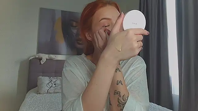 JudyWalkerr online show from September 17, 2025, 4:14 am