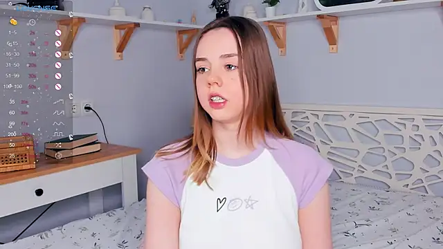 Snapshot of KiraGaves chatting on March 16, 2025, 9:37 pm KiraGaves online show from March 16, 2025, 9:37 pm