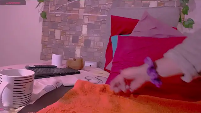 Snapshot of CrazyRousex chatting on March 31, 2026, 5:37 pm CrazyRousex online show from March 31, 2026, 5:37 pm