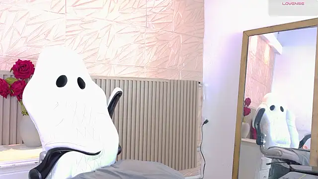 Snapshot of paula__cruzz chatting on February 22, 2026, 11:17 pm paula cruzz online show from February 22, 2026, 11:17 pm