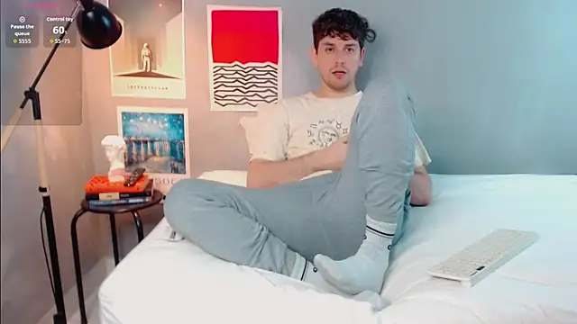 Elio555 online show from January 5, 2026, 7:50 pm