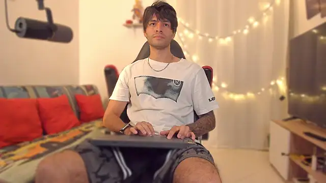 justin stark7 online show from January 9, 2026, 2:18 am