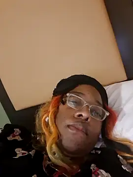 Snapshot of Cocolious_GAPeach_84 chatting on March 10, 2026, 2:15 am Cocolious GAPeach 84 online show from March 10, 2026, 2:15 am