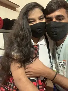 Snapshot of hottiess69 chatting on November 2, 2025, 5:23 am hottiess69 online show from November 2, 2025, 5:23 am