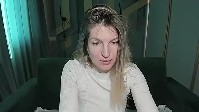Snapshot of EmilyWalkeri chatting on April 22, 2026, 6:53 am EmilyWalkeri online show from April 22, 2026, 6:53 am