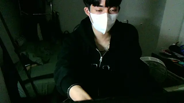 Snapshot of max5388 chatting on November 19, 2025, 5:24 pm max5388 online show from November 19, 2025, 5:24 pm