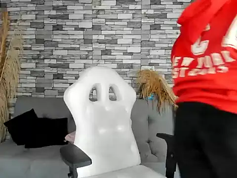 Snapshot of cindy_love2 chatting on October 2, 2025, 5:16 pm cindy love2 online show from October 2, 2025, 5:16 pm