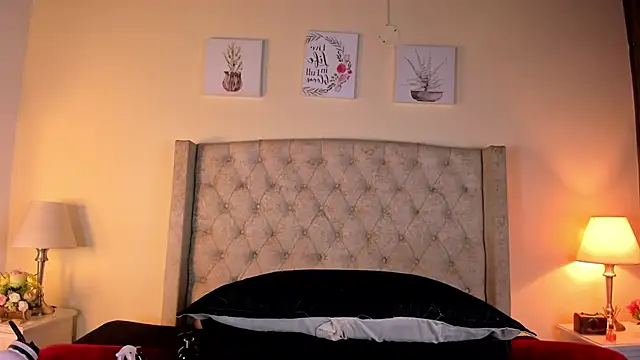 Snapshot of allisson_m chatting on April 27, 2026, 12:14 pm allisson m online show from April 27, 2026, 12:14 pm