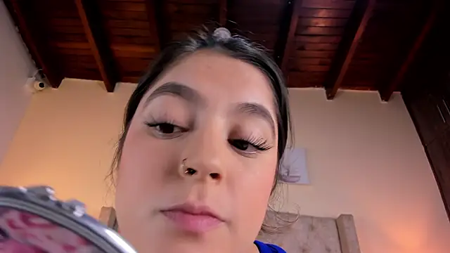 Snapshot of allisson_m chatting on April 30, 2026, 12:12 pm allisson m online show from April 30, 2026, 12:12 pm